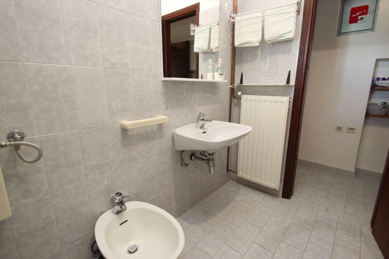Apartment Sasa Bozac Poreč Eksteriør billede