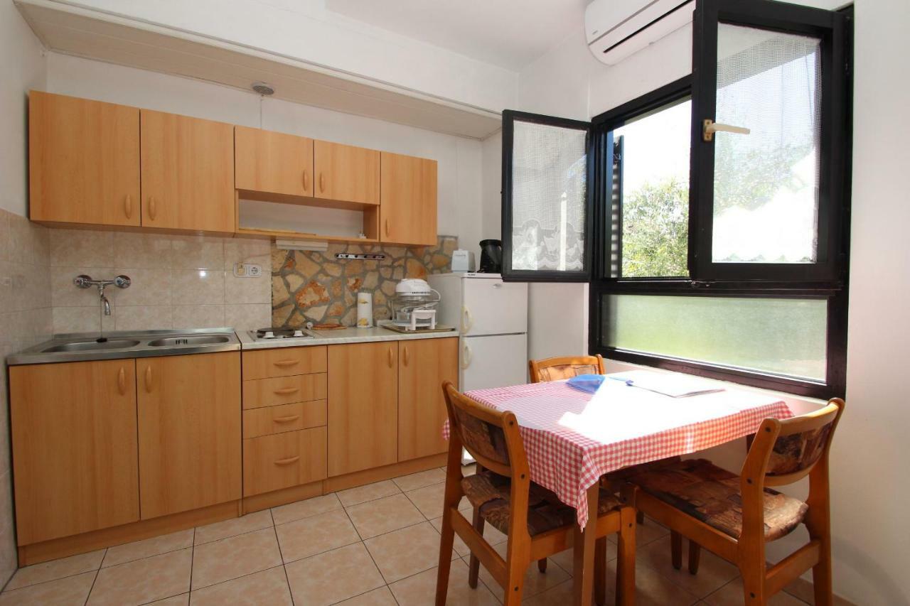 Apartment Sasa Bozac Poreč Eksteriør billede