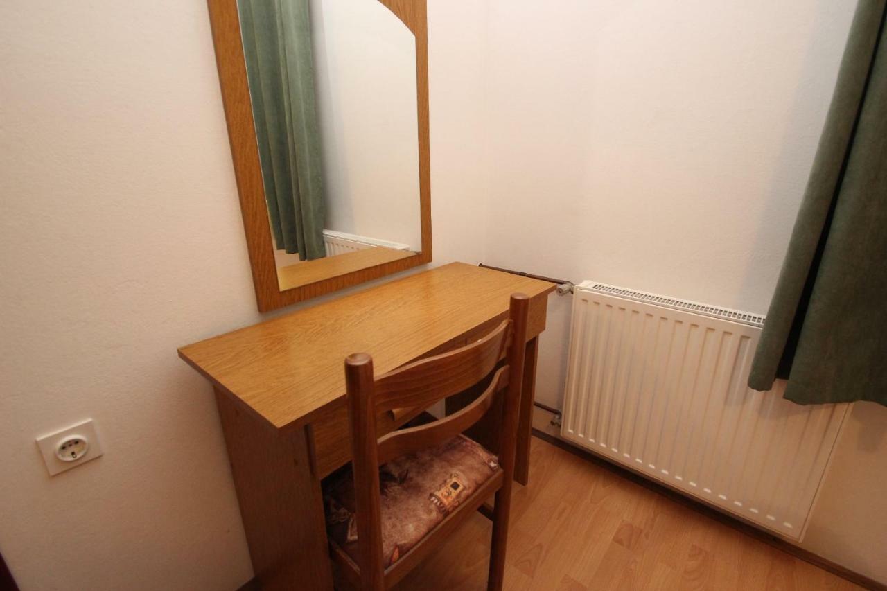Apartment Sasa Bozac Poreč Eksteriør billede