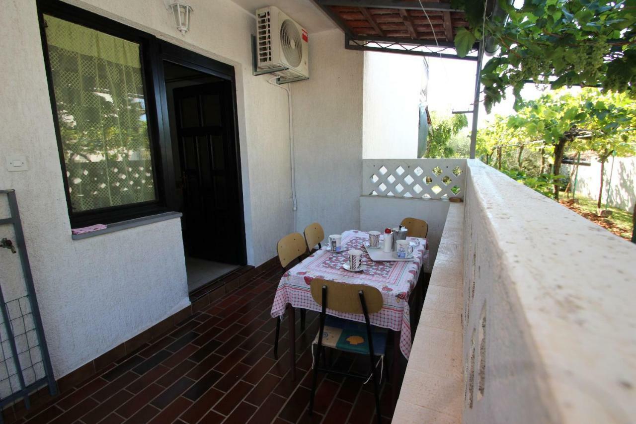 Apartment Sasa Bozac Poreč Eksteriør billede