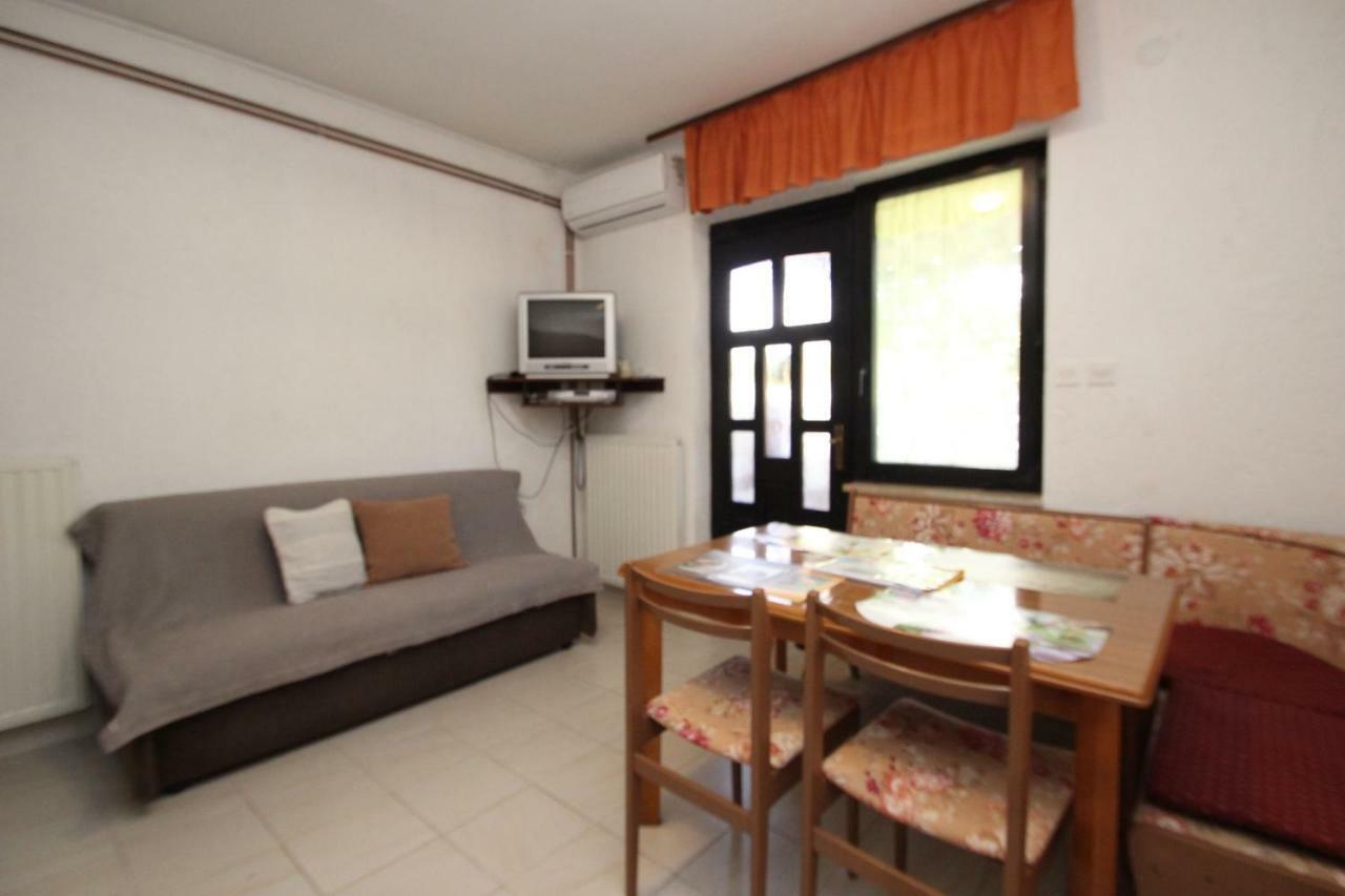 Apartment Sasa Bozac Poreč Eksteriør billede